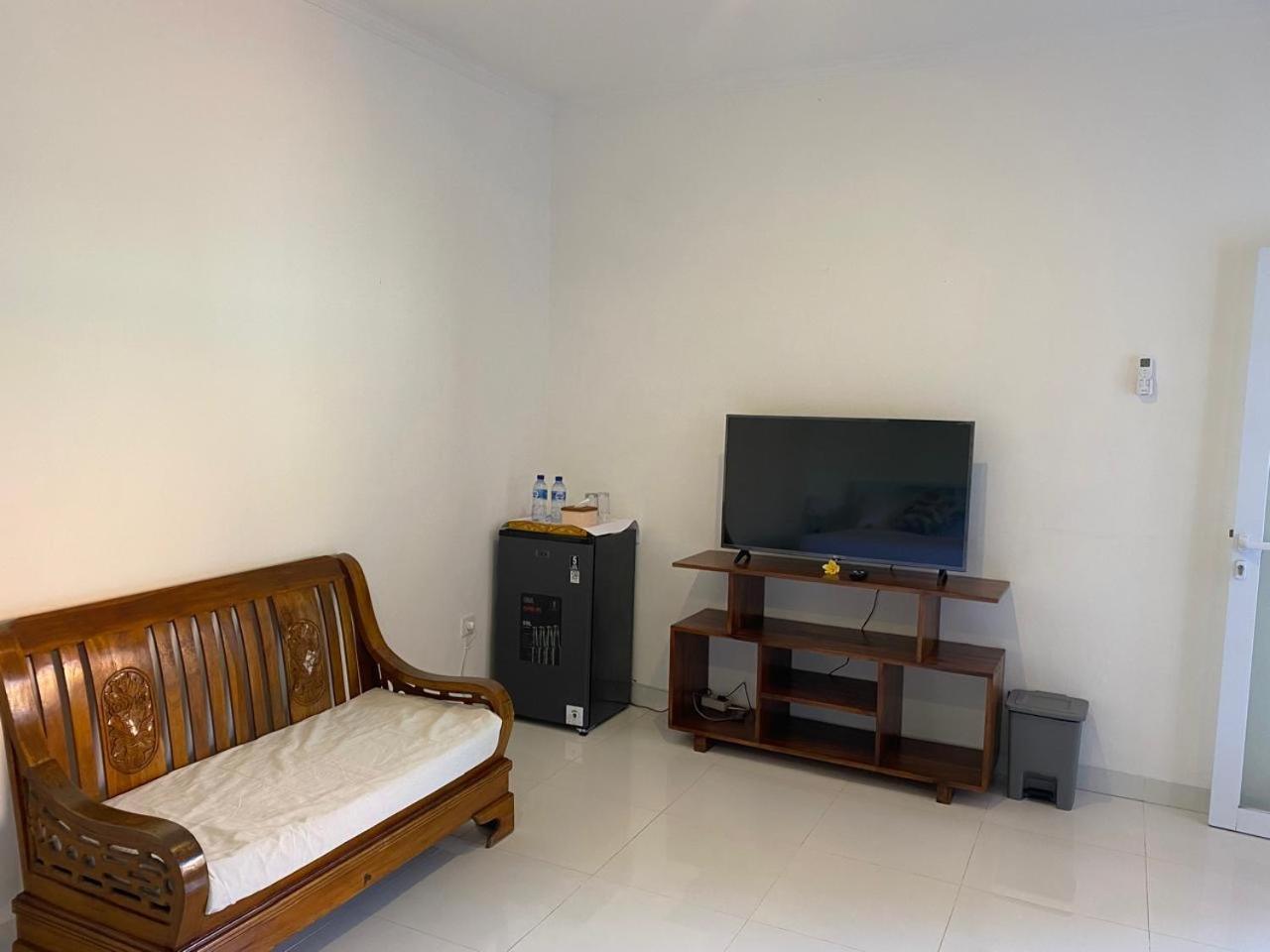 Manis Guest House Seminyak Eksteriør bilde